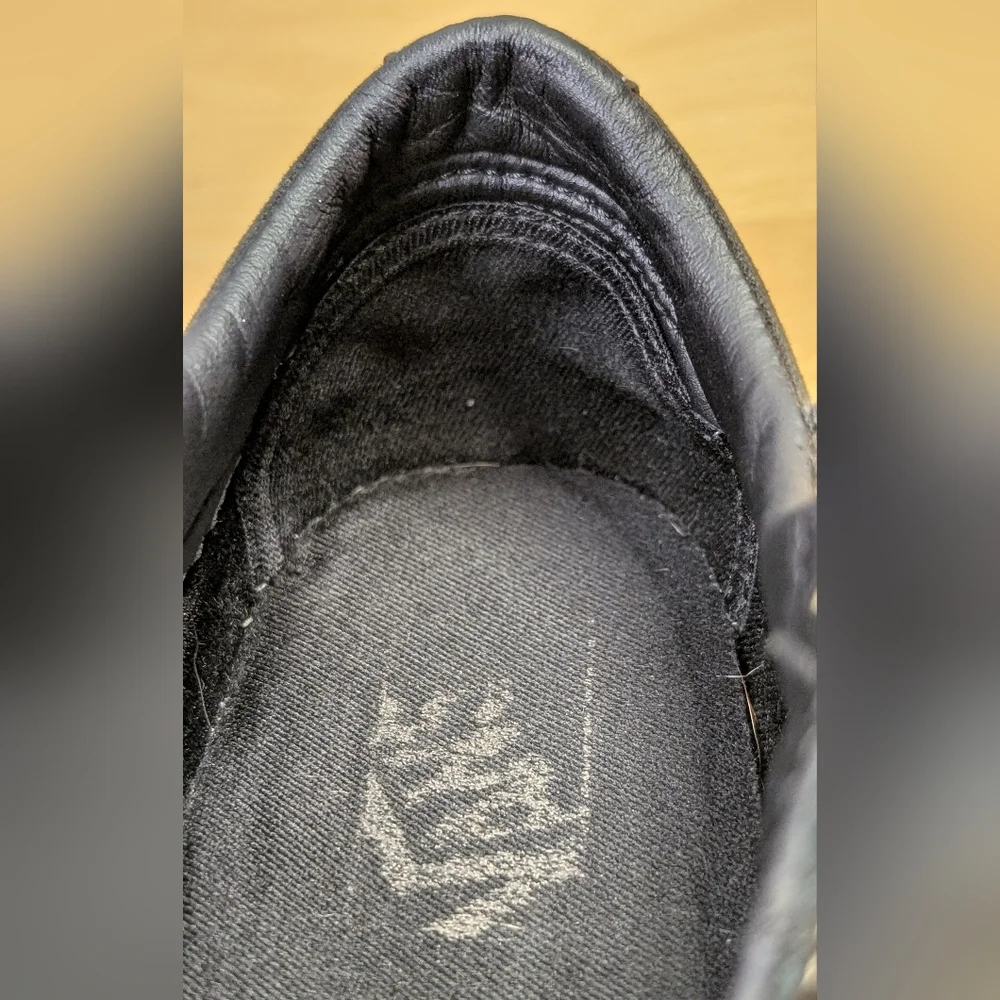 Vans | Black & White Ward Sneakers, Canvas & Suede, Size 6.5 (Flaws) - Picture 9 of 12